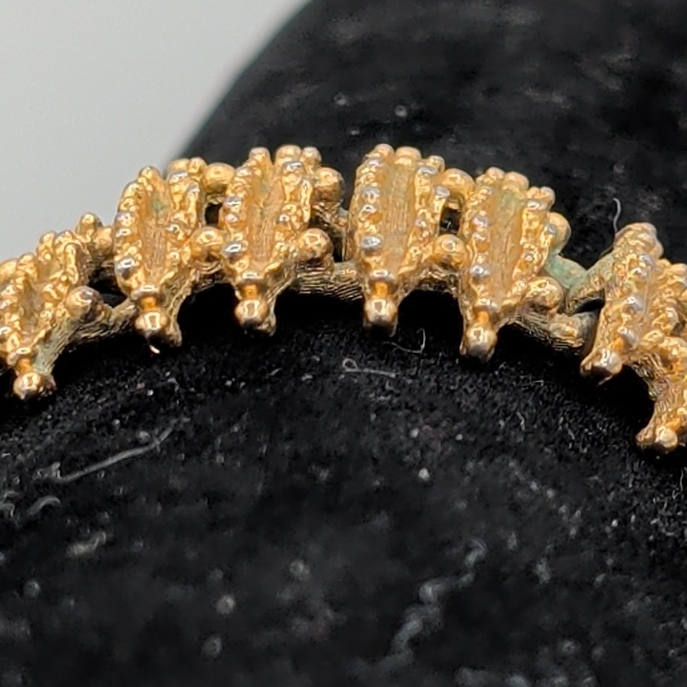 Vintage Avon Brutalist Gold Tone Textured Nugget Link Bracelet - Picture 15 of 16
